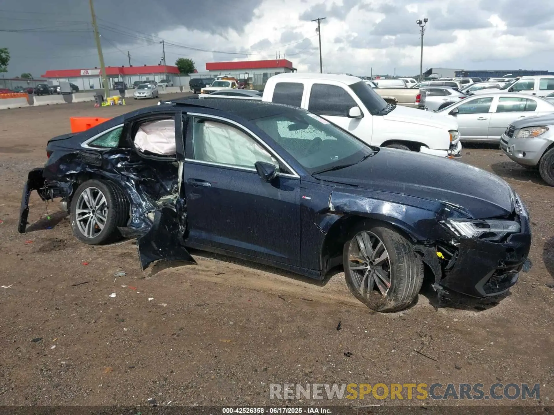 12 fotografías del automóvil dañado WAUM2BF28NN023744 AUDI A6 2022