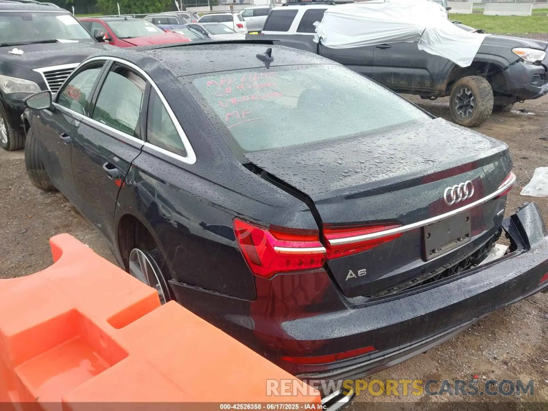 3 fotografías del automóvil dañado WAUM2BF28NN023744 AUDI A6 2022