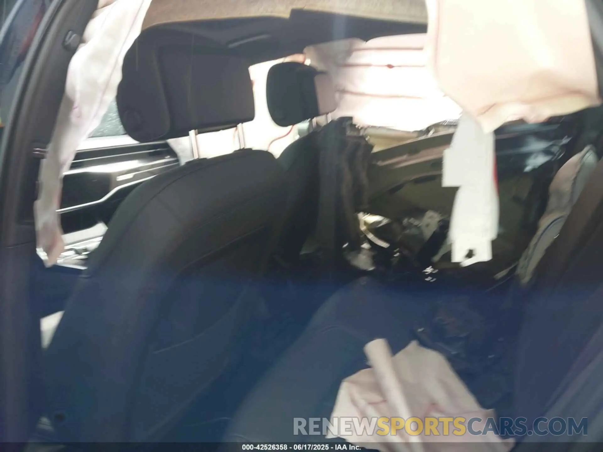 8 fotografías del automóvil dañado WAUM2BF28NN023744 AUDI A6 2022