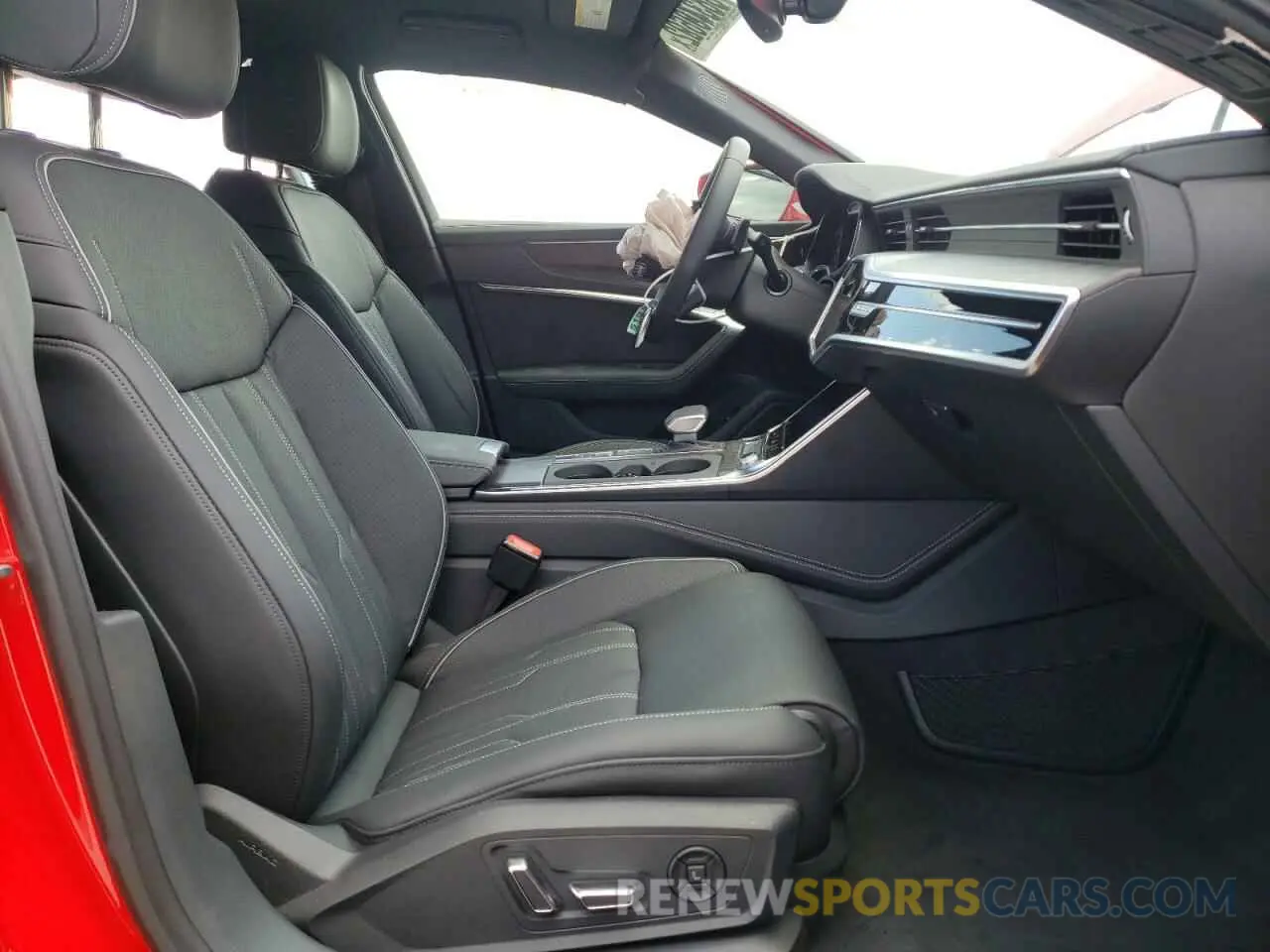 5 fotografías del automóvil dañado WAUM2BF2XNN047172 AUDI A6 2022