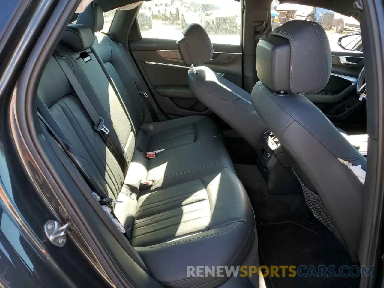 10 fotografías del automóvil dañado WAUD3BF28PN002408 AUDI A6 2023