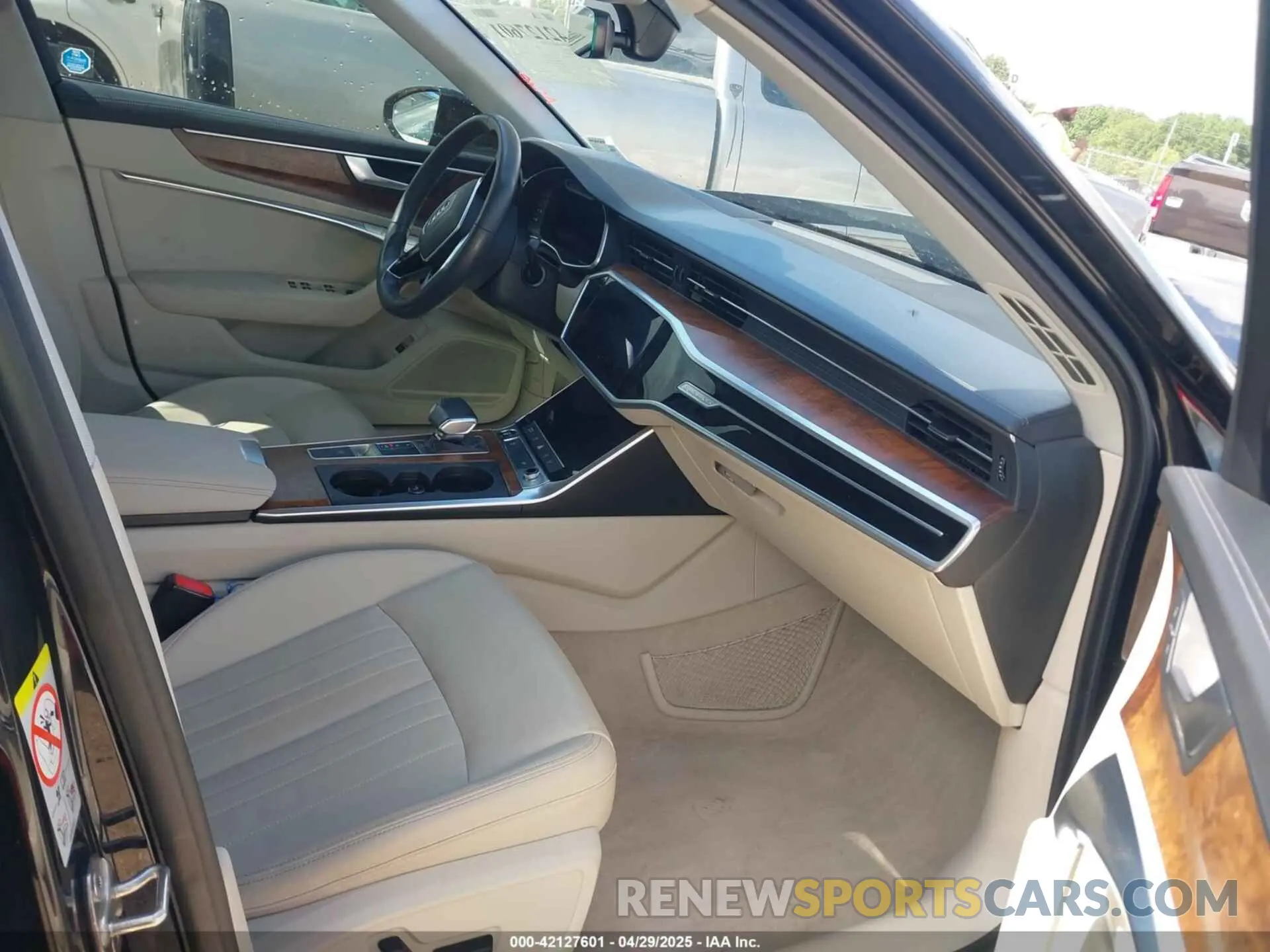 5 fotografías del automóvil dañado WAUD3BF2XPN048712 AUDI A6 2023
