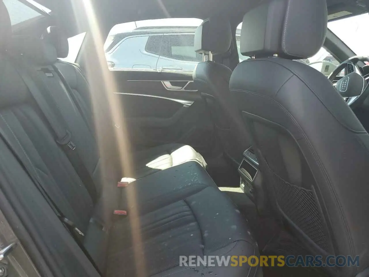 10 fotografías del automóvil dañado WAUM2BF24PN014820 AUDI A6 2023