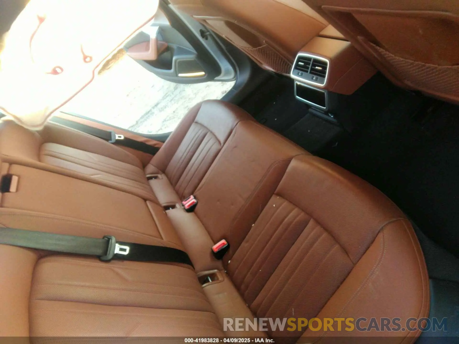 8 fotografías del automóvil dañado WAUE3BF20RN032509 AUDI A6 2024