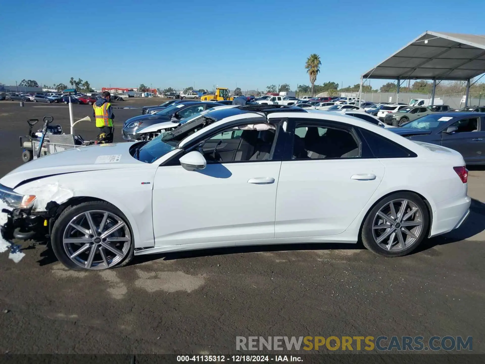 13 fotografías del automóvil dañado WAUK3BF29RN045035 AUDI A6 2024