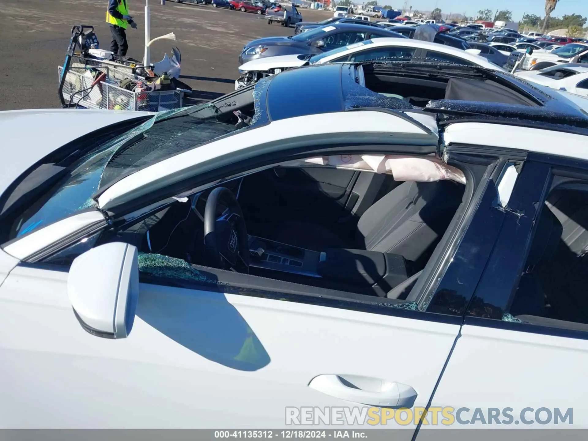 6 fotografías del automóvil dañado WAUK3BF29RN045035 AUDI A6 2024