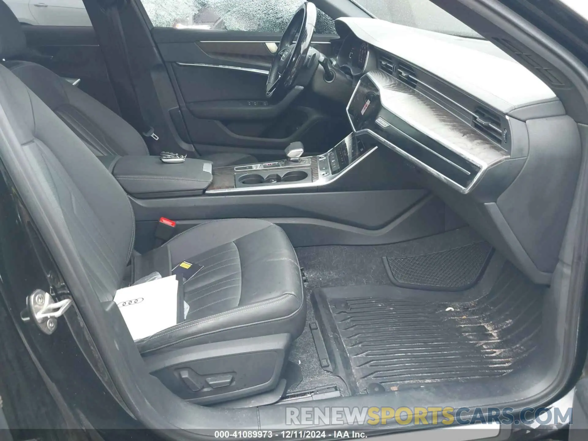 5 fotografías del automóvil dañado WAUD3AF26MN071507 AUDI A6 SEDAN 2021