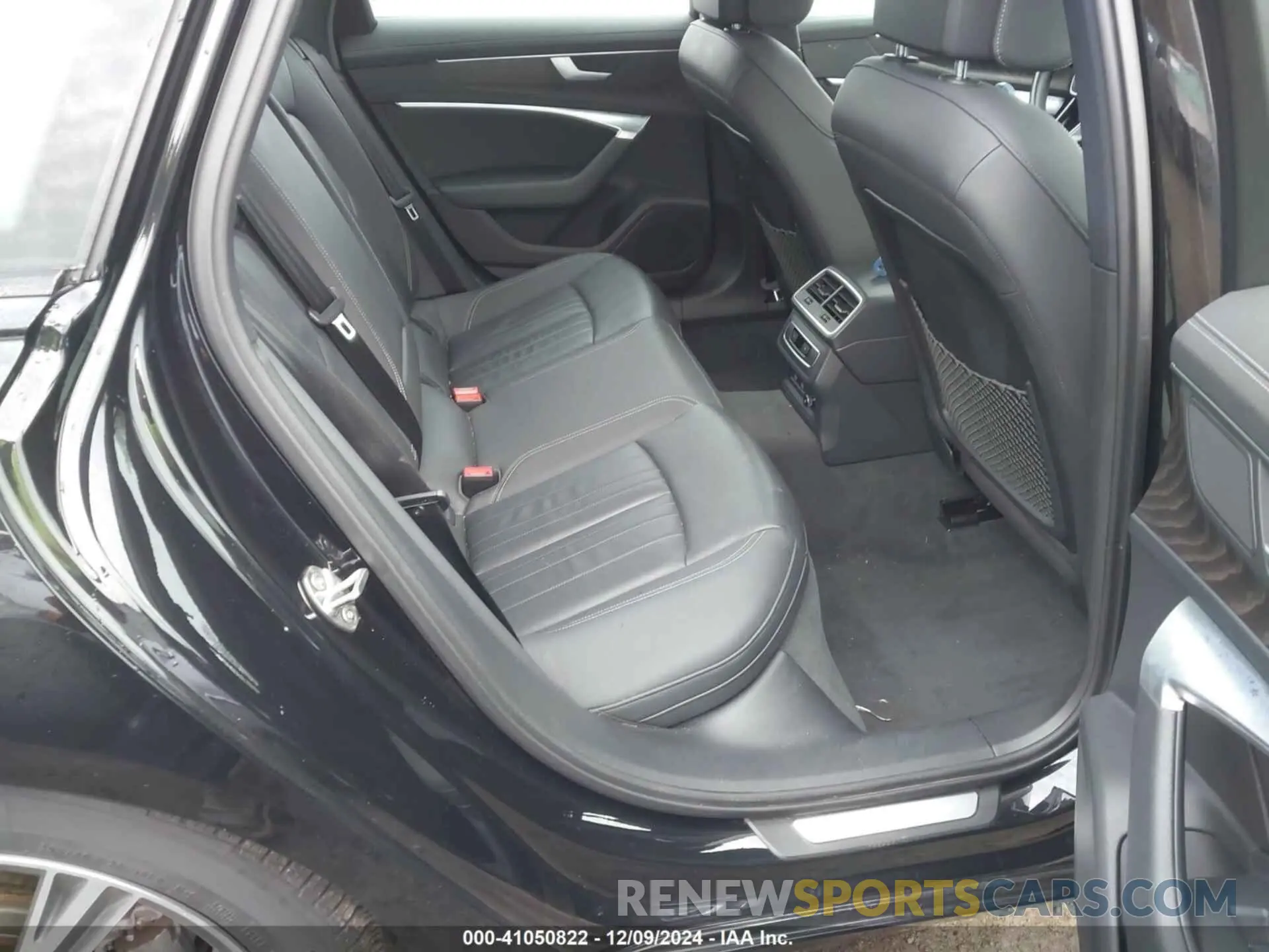 8 fotografías del automóvil dañado WAUD3AF2XMN056881 AUDI A6 SEDAN 2021