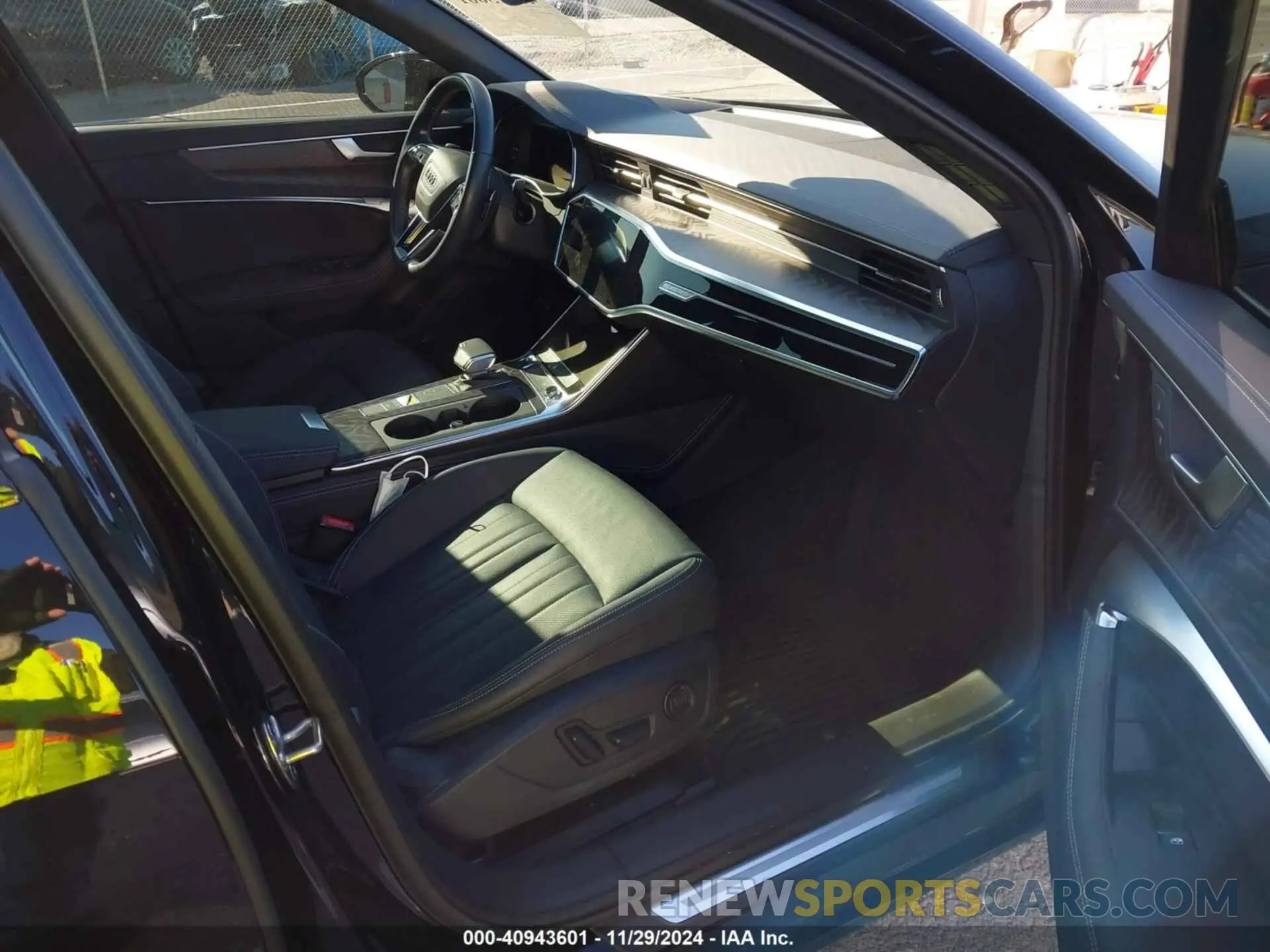 5 fotografías del automóvil dañado WAUE3BF25PN070038 AUDI A6 SEDAN 2023