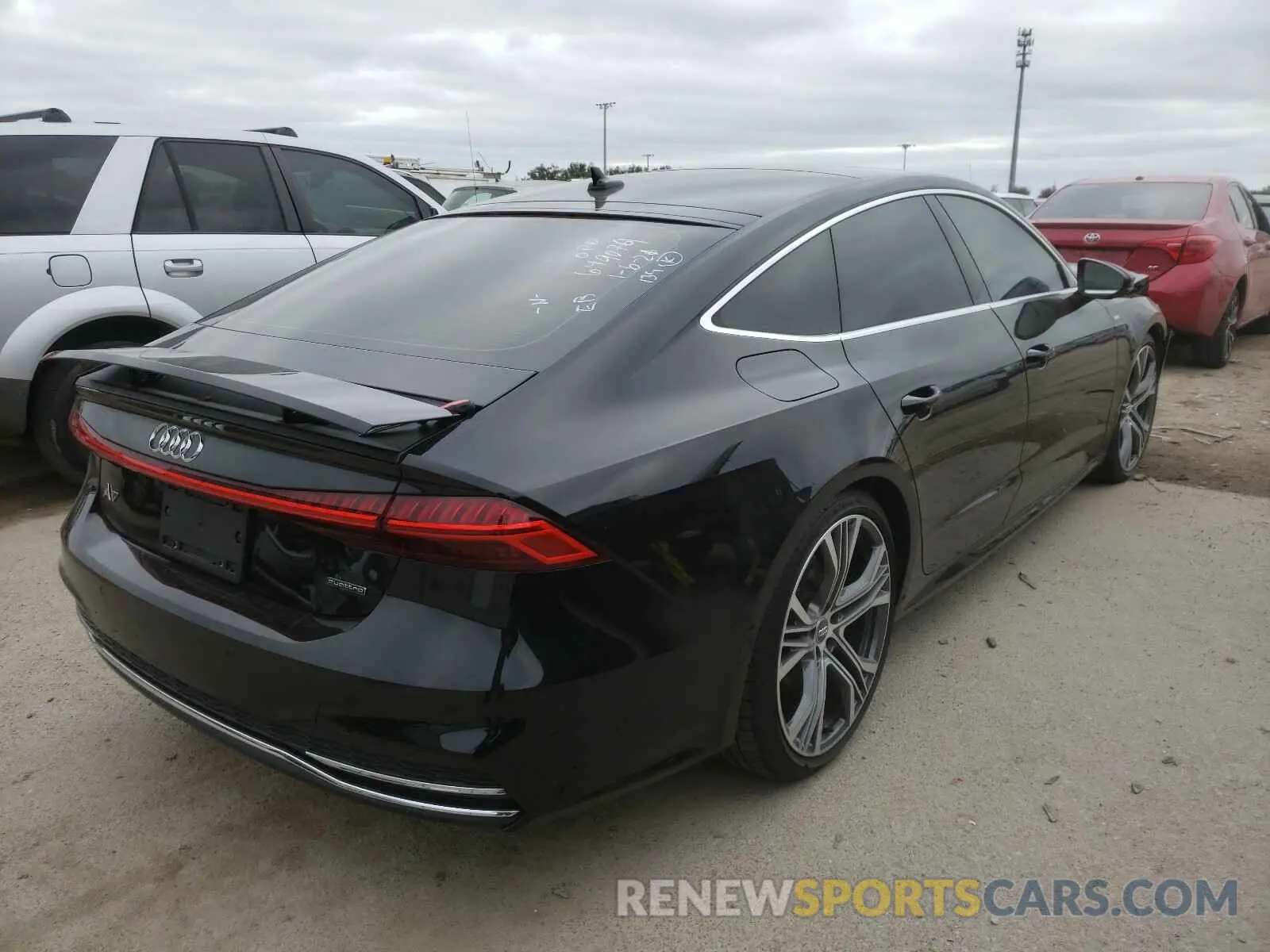 4 fotografías del automóvil dañado WAUV2AF2XLN025894 AUDI A7 2020