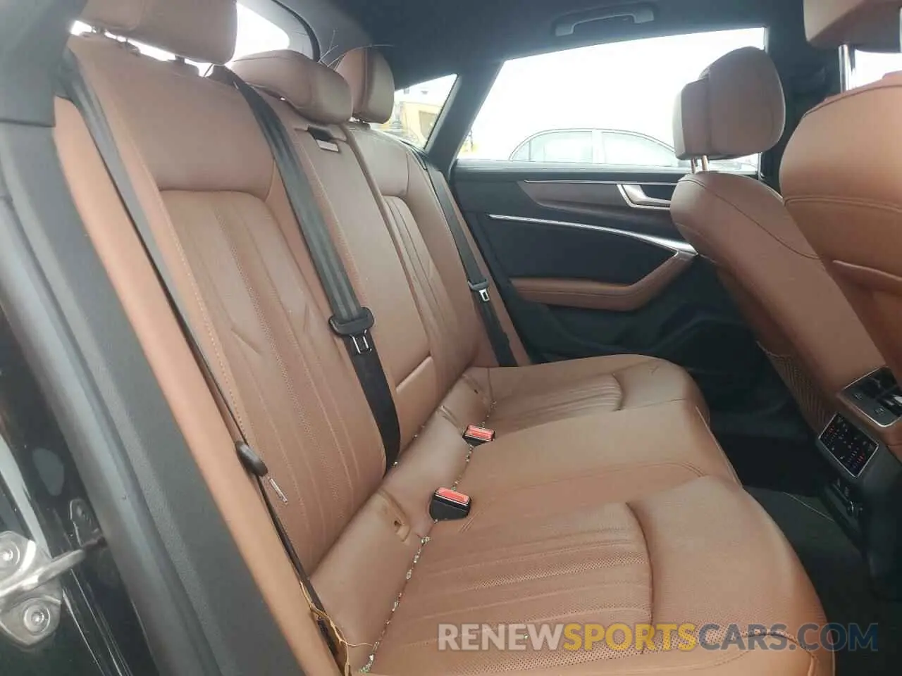 10 fotografías del automóvil dañado WAUVPBF29MN082841 AUDI A7 2021