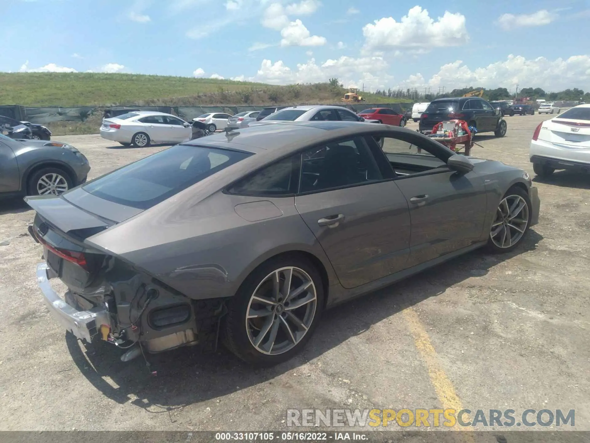 4 fotografías del automóvil dañado WAUU2BF24NN008805 AUDI A7 2022