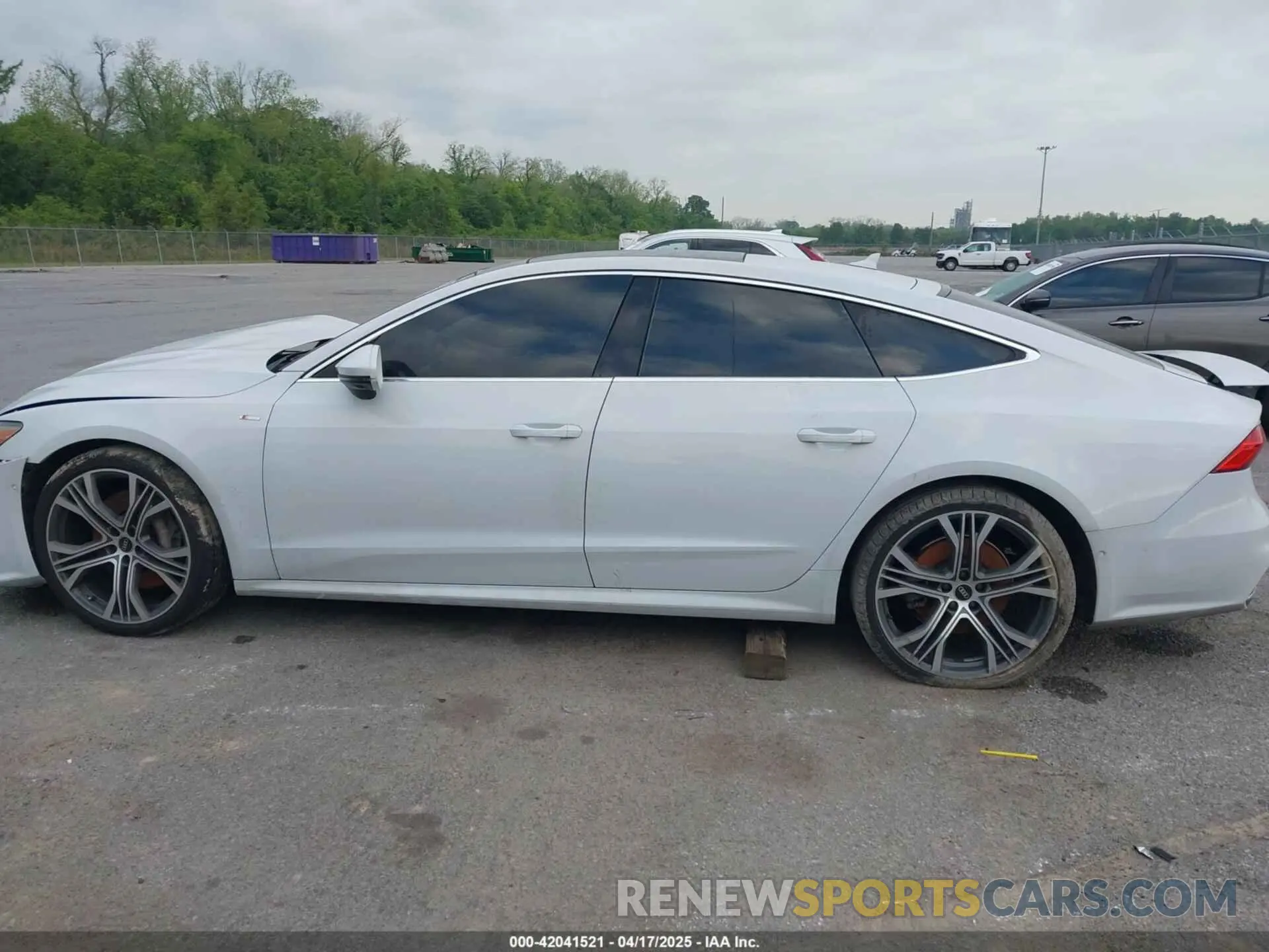 14 fotografías del automóvil dañado WAUV2AF2XMN023175 AUDI A7 SPORTBACK 2021