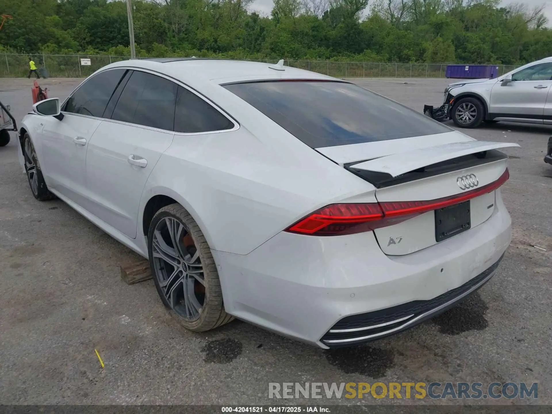 3 fotografías del automóvil dañado WAUV2AF2XMN023175 AUDI A7 SPORTBACK 2021