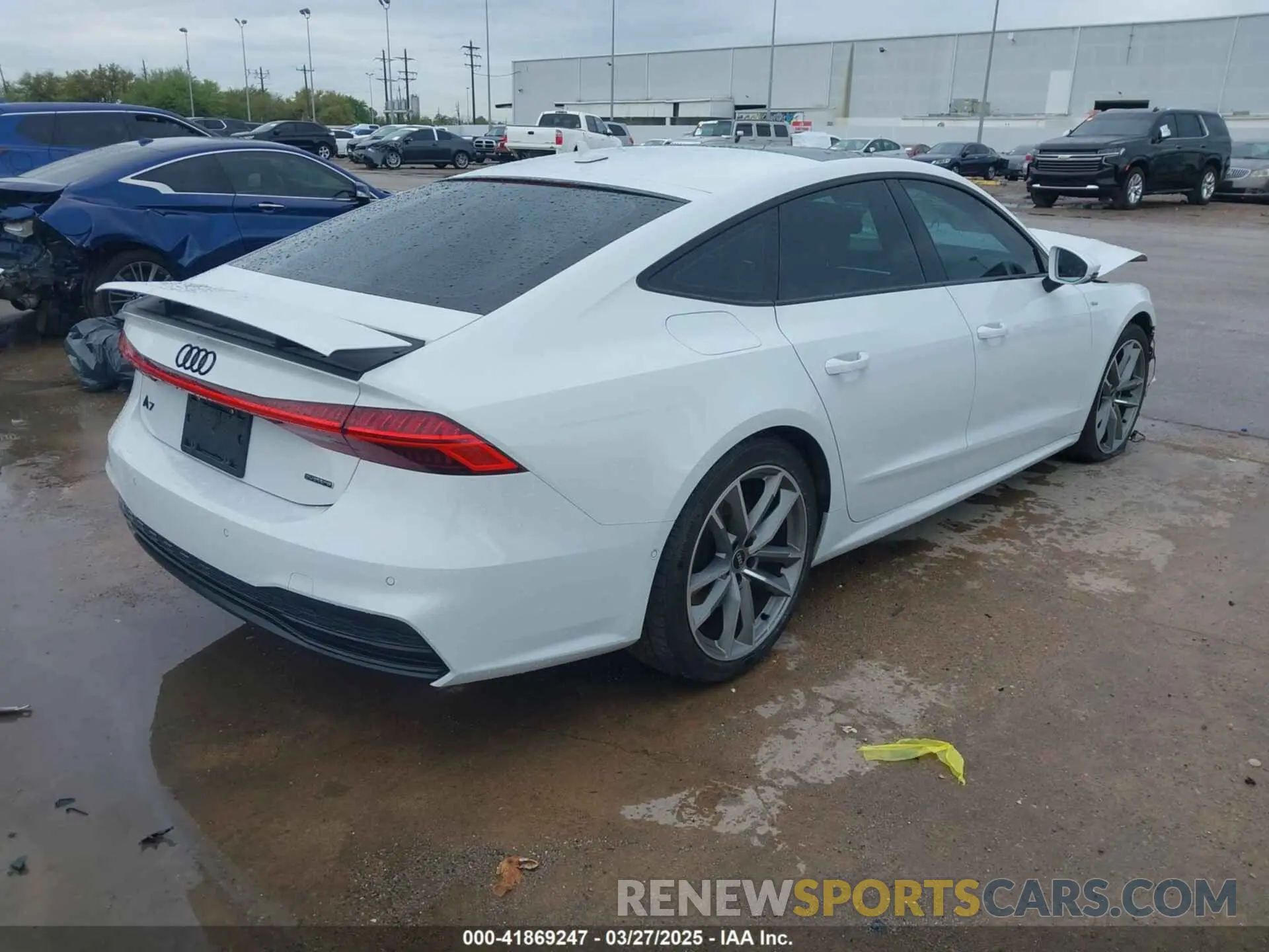 4 fotografías del automóvil dañado WAUU2BF23NN059065 AUDI A7 SPORTBACK 2022