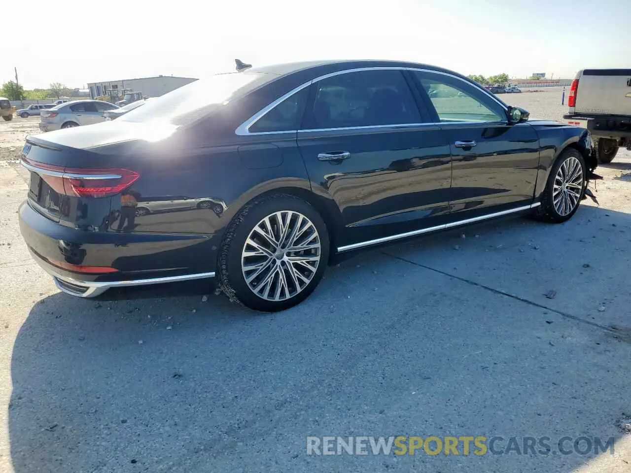 3 fotografías del automóvil dañado WAU8DAF80KN011030 AUDI A8 2019