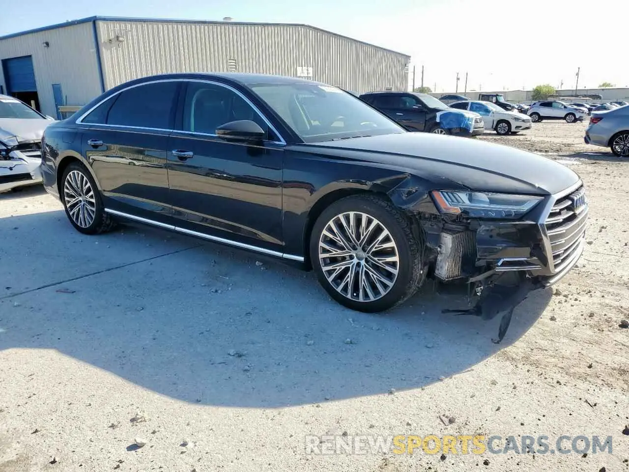 4 fotografías del automóvil dañado WAU8DAF80KN011030 AUDI A8 2019