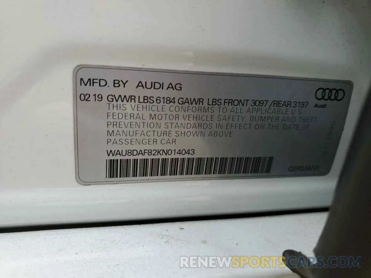 12 fotografías del automóvil dañado WAU8DAF82KN014043 AUDI A8 2019