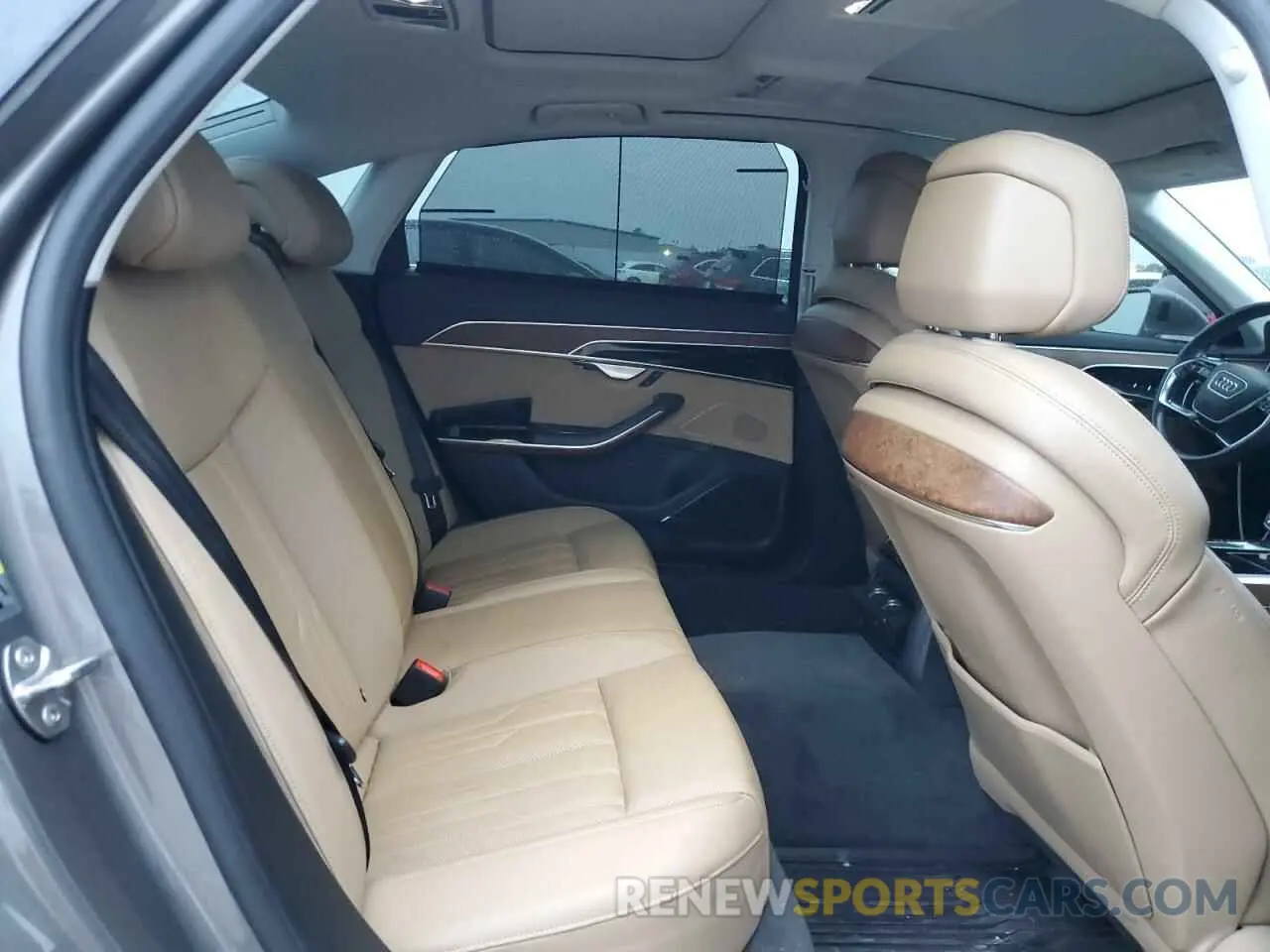 10 fotografías del automóvil dañado WAU8DAF83KN009594 AUDI A8 2019