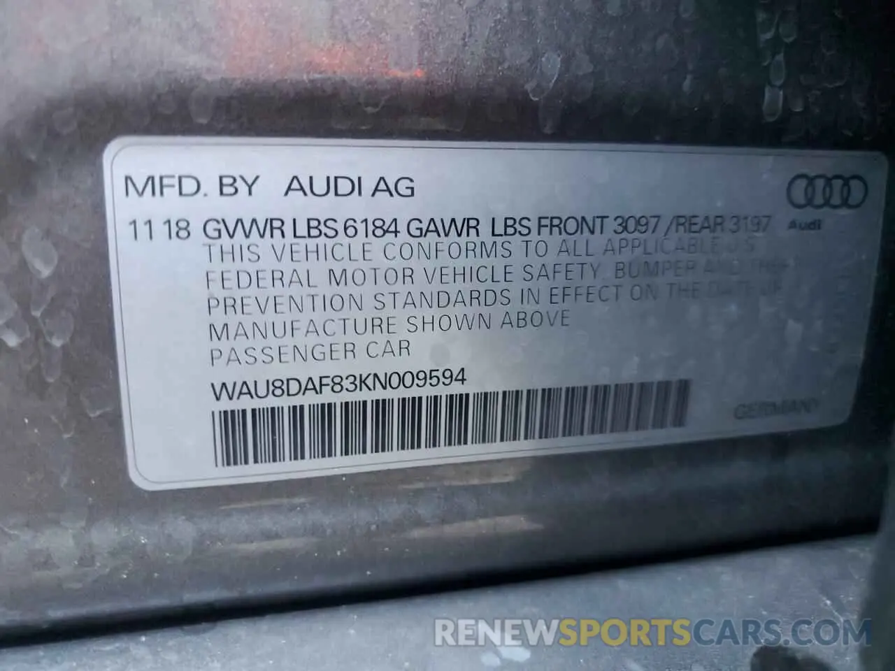 13 fotografías del automóvil dañado WAU8DAF83KN009594 AUDI A8 2019