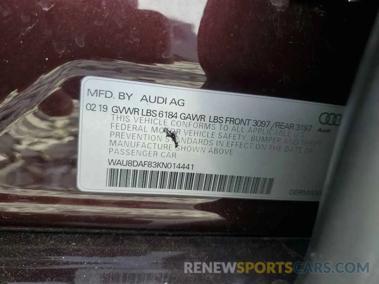 12 fotografías del automóvil dañado WAU8DAF83KN014441 AUDI A8 2019