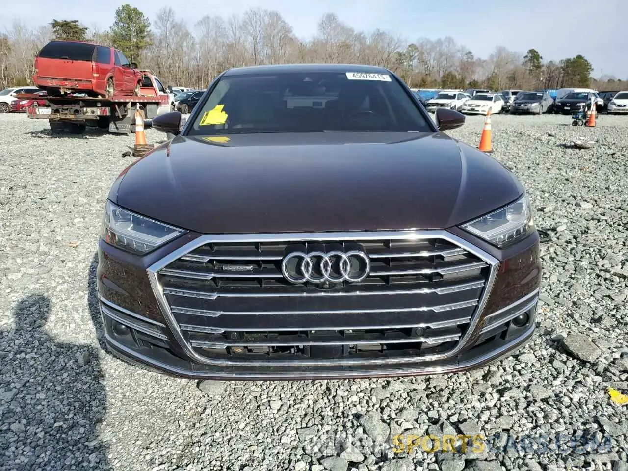 5 fotografías del automóvil dañado WAU8DAF83KN014441 AUDI A8 2019