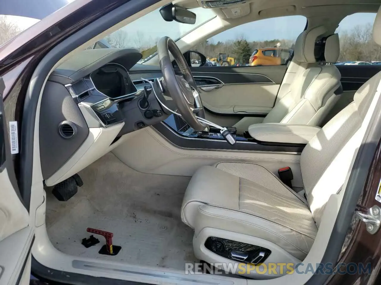 7 fotografías del automóvil dañado WAU8DAF83KN014441 AUDI A8 2019