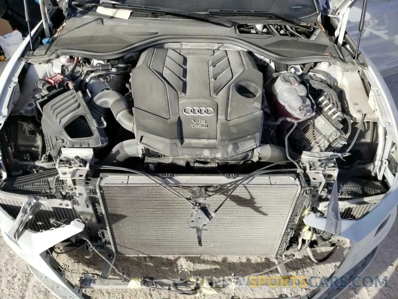 7 fotografías del automóvil dañado WAU8DAF84KN006364 AUDI A8 2019