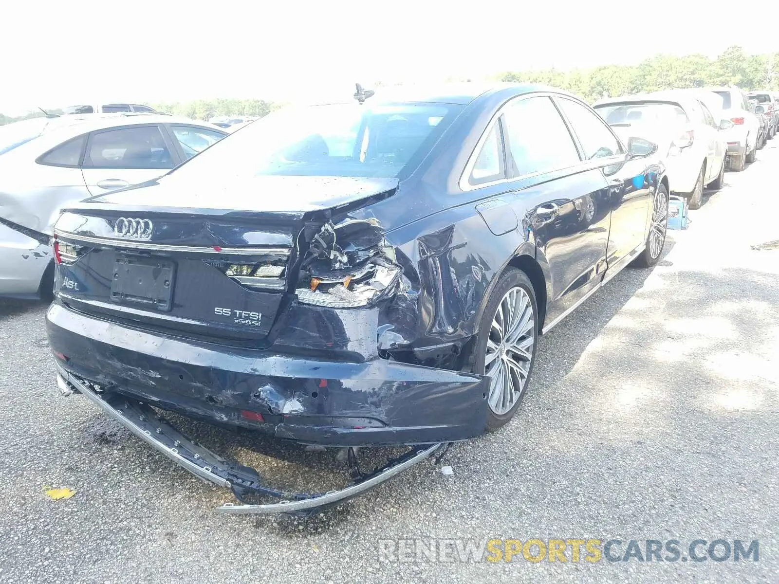 4 fotografías del automóvil dañado WAU8DAF85KN003084 AUDI A8 2019
