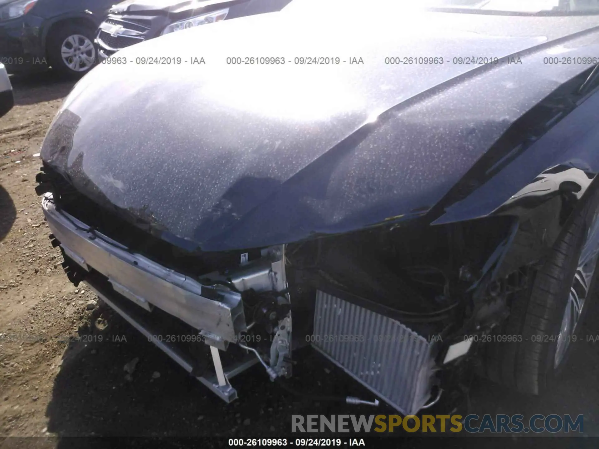 6 fotografías del automóvil dañado WAU8DAF85KN012836 AUDI A8 2019