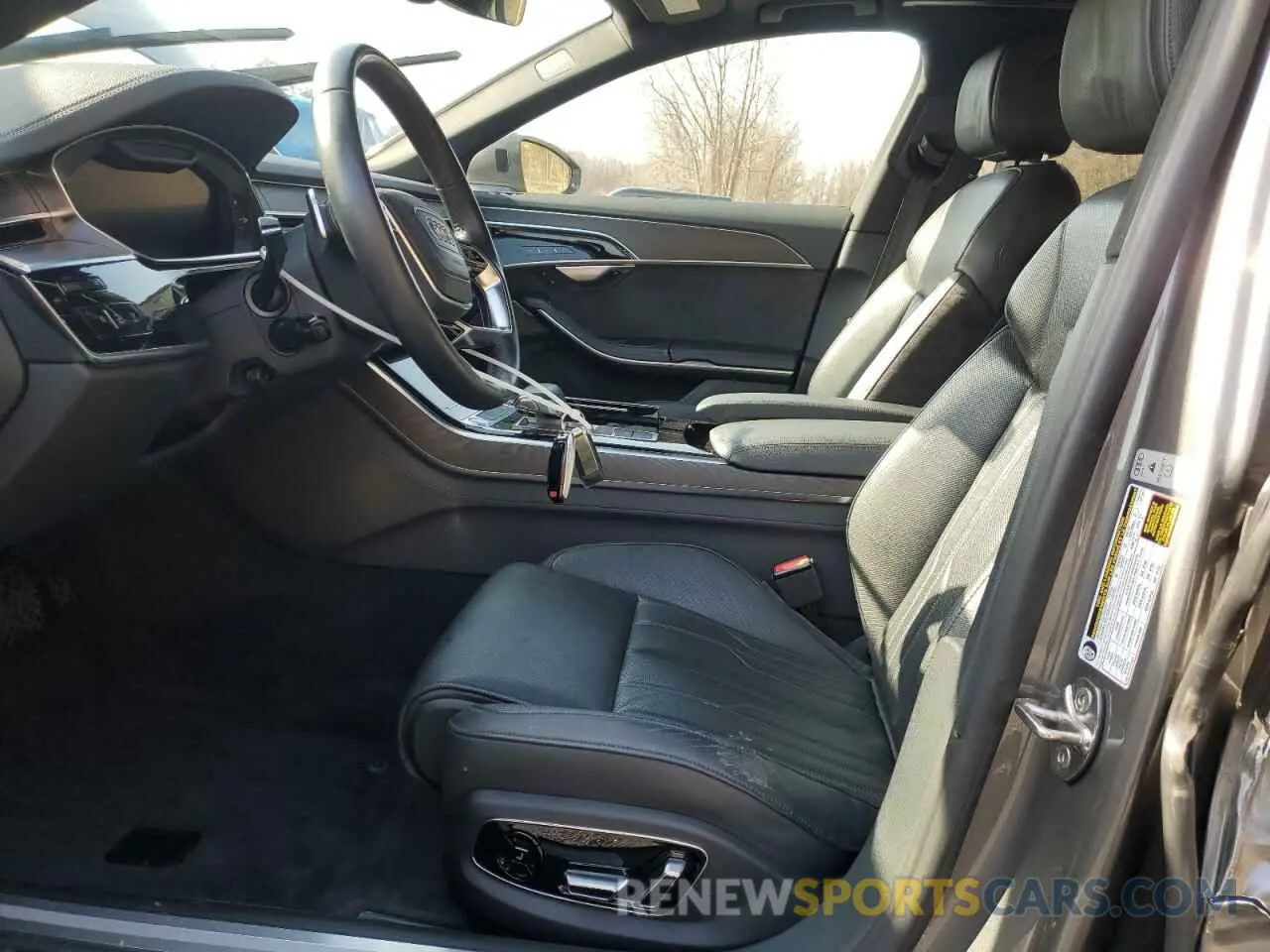 7 fotografías del automóvil dañado WAU8DAF86KN005264 AUDI A8 2019