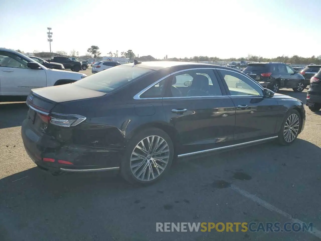 3 fotografías del automóvil dañado WAU8DAF87KN004768 AUDI A8 2019