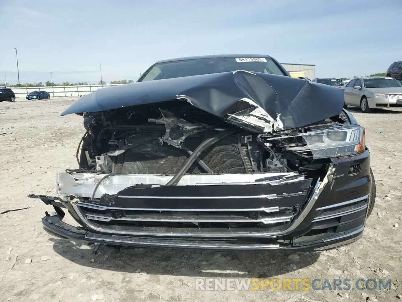 5 fotografías del automóvil dañado WAU8DAF88KN006268 AUDI A8 2019