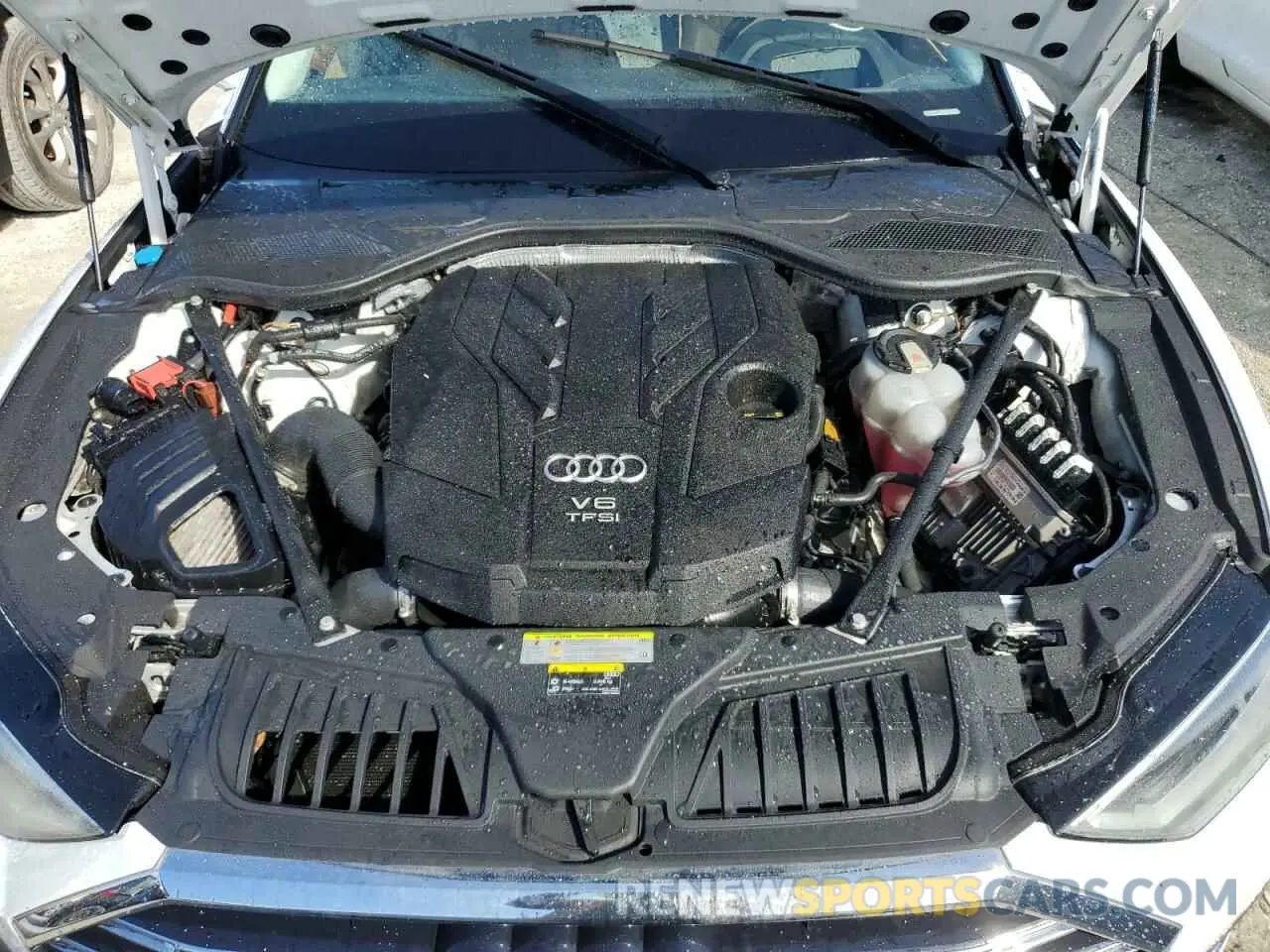 11 fotografías del automóvil dañado WAU8DAF88KN006836 AUDI A8 2019