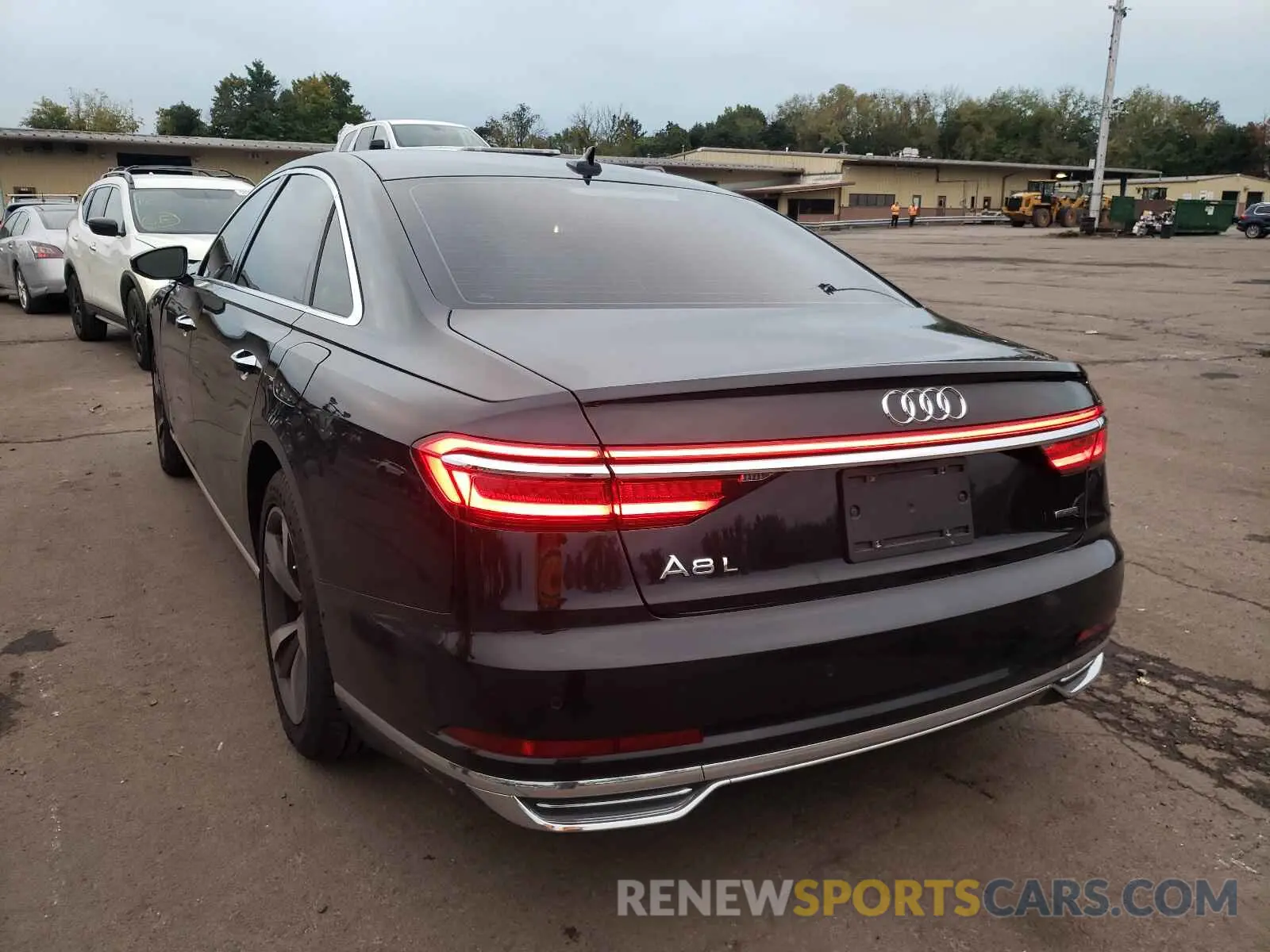 3 fotografías del automóvil dañado WAU8HAF85LN015421 AUDI A8 2020
