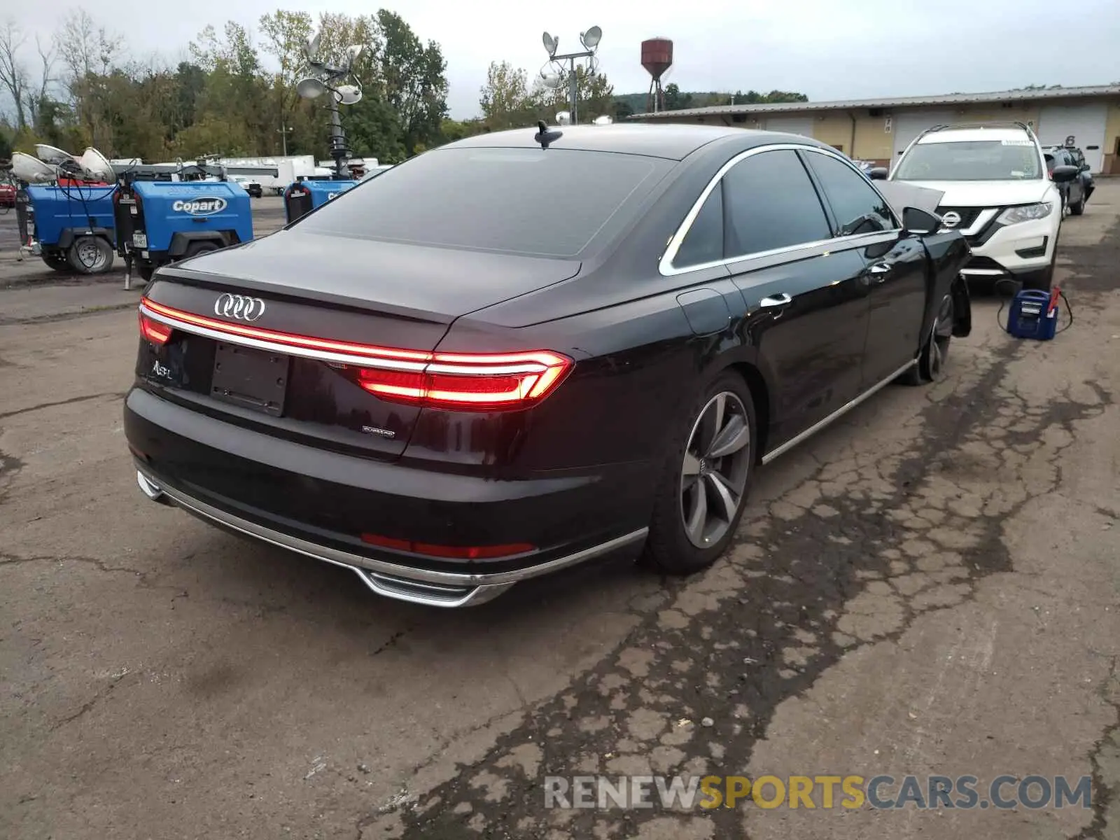 4 fotografías del automóvil dañado WAU8HAF85LN015421 AUDI A8 2020