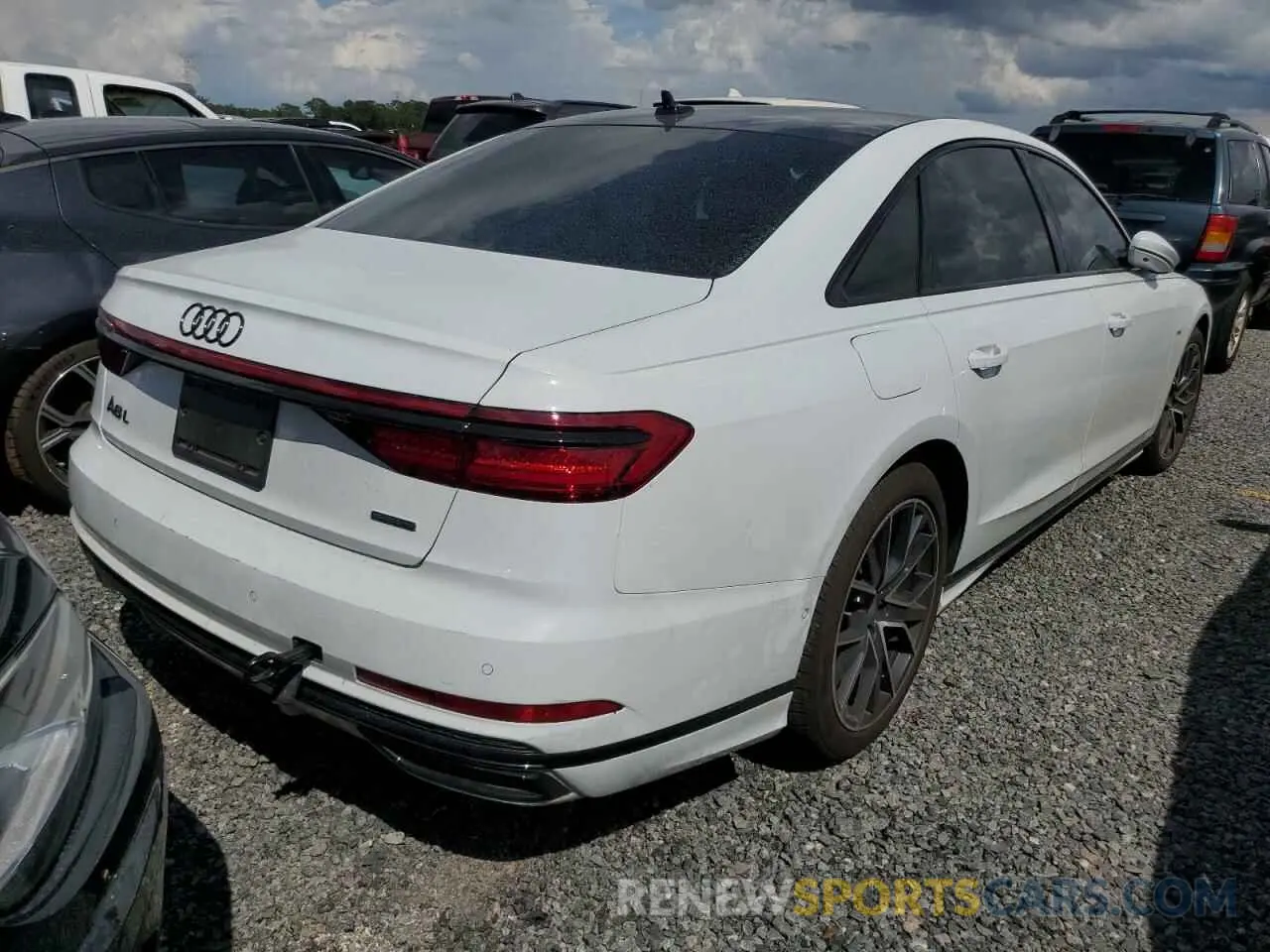 3 fotografías del automóvil dañado WAU8DAF81MN011833 AUDI A8 2021