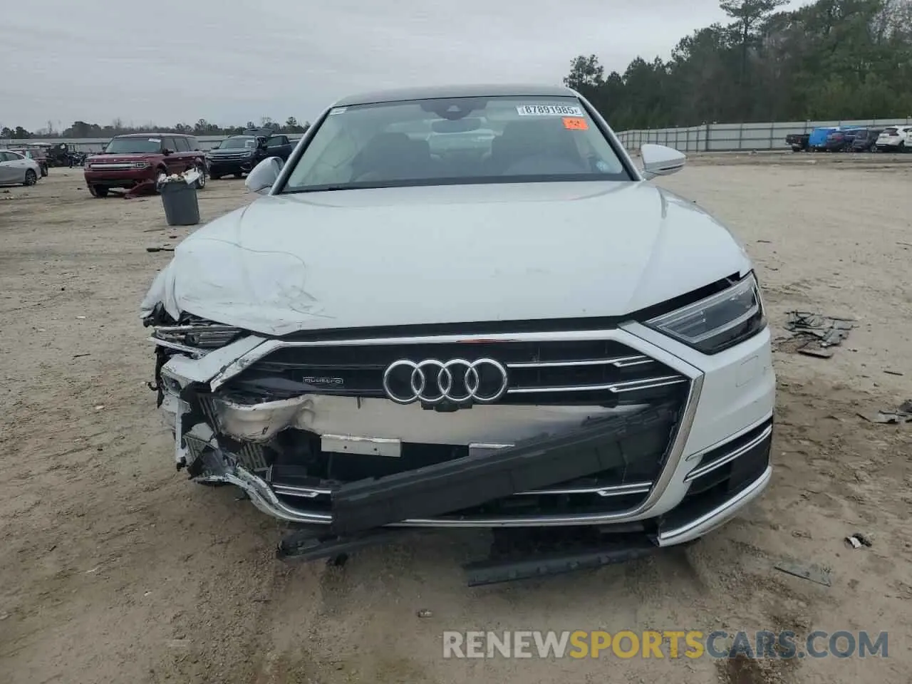 5 fotografías del automóvil dañado WAU8DAF82MN021237 AUDI A8 2021