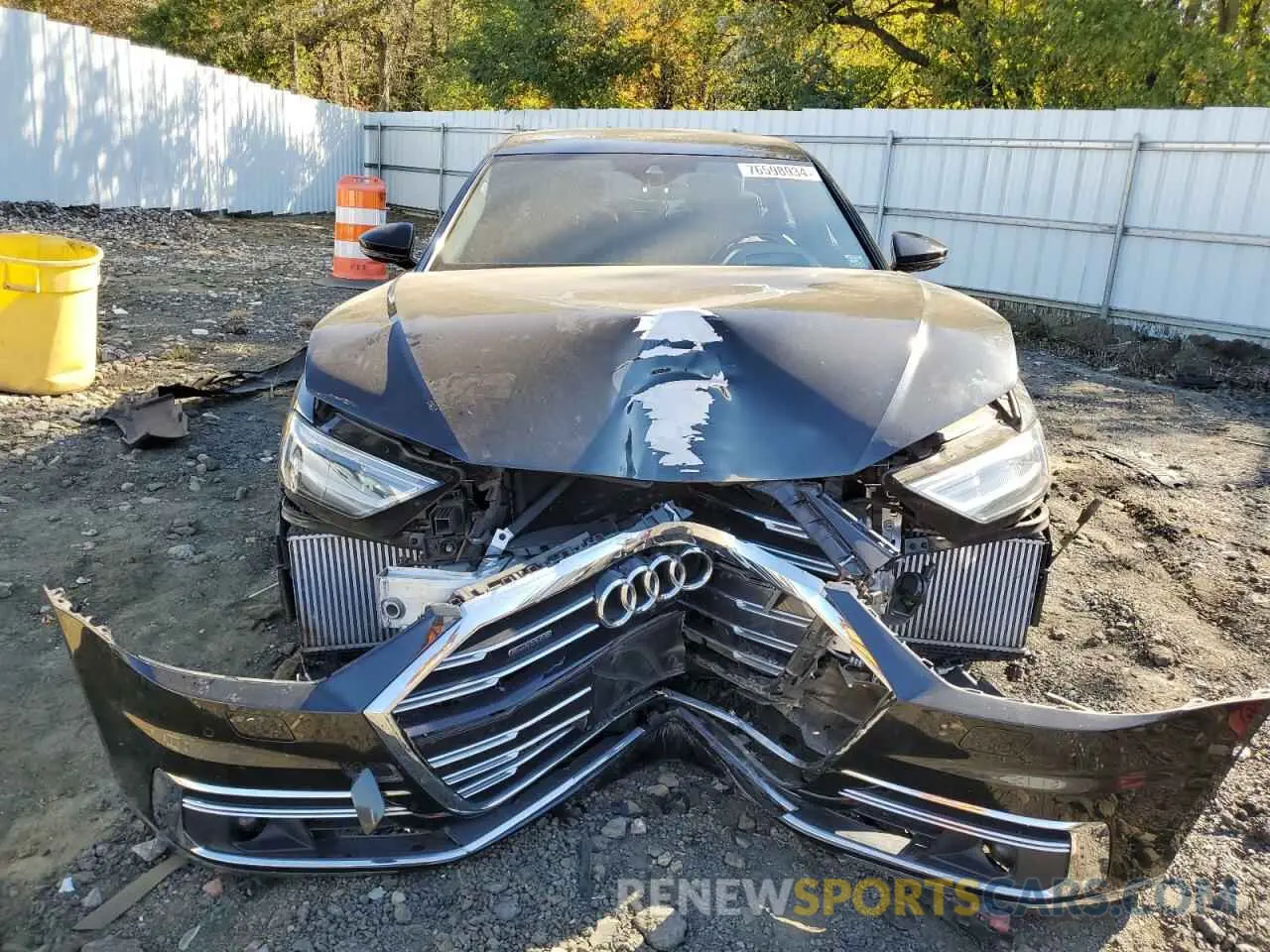 5 fotografías del automóvil dañado WAU8DAF82MN022503 AUDI A8 2021