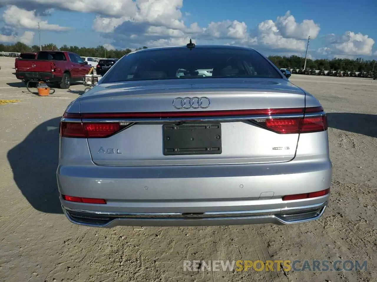 6 fotografías del automóvil dañado WAU8DAF84MN018145 AUDI A8 2021