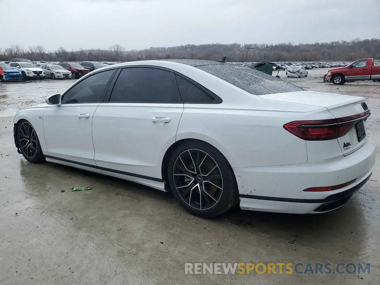 2 fotografías del automóvil dañado WAU8DAF87MN011853 AUDI A8 2021