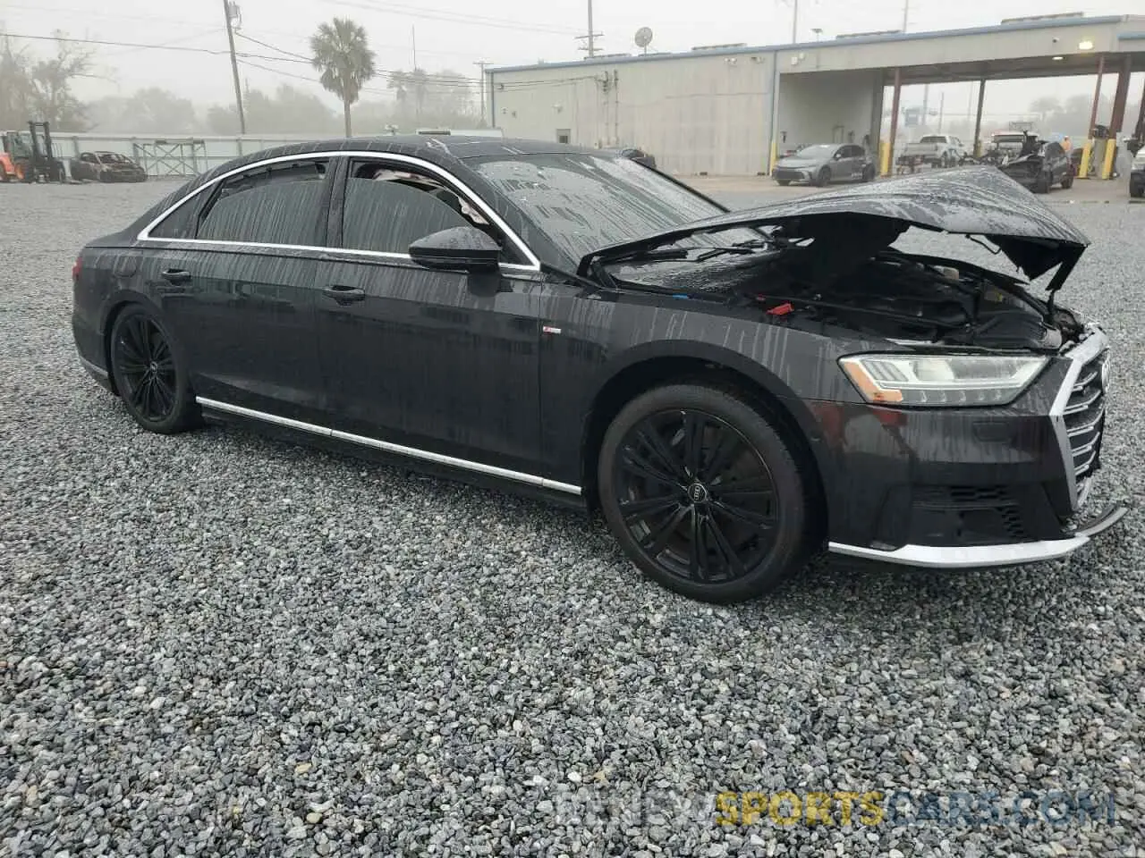 4 fotografías del automóvil dañado WAU8EAF82MN013779 AUDI A8 2021