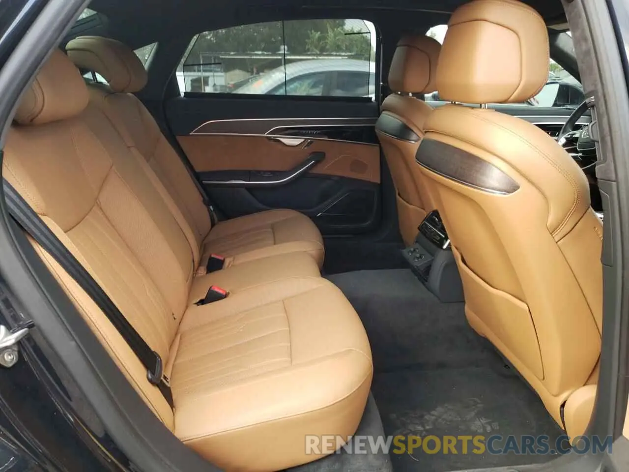 6 fotografías del automóvil dañado WAU8HAF88MN004060 AUDI A8 2021