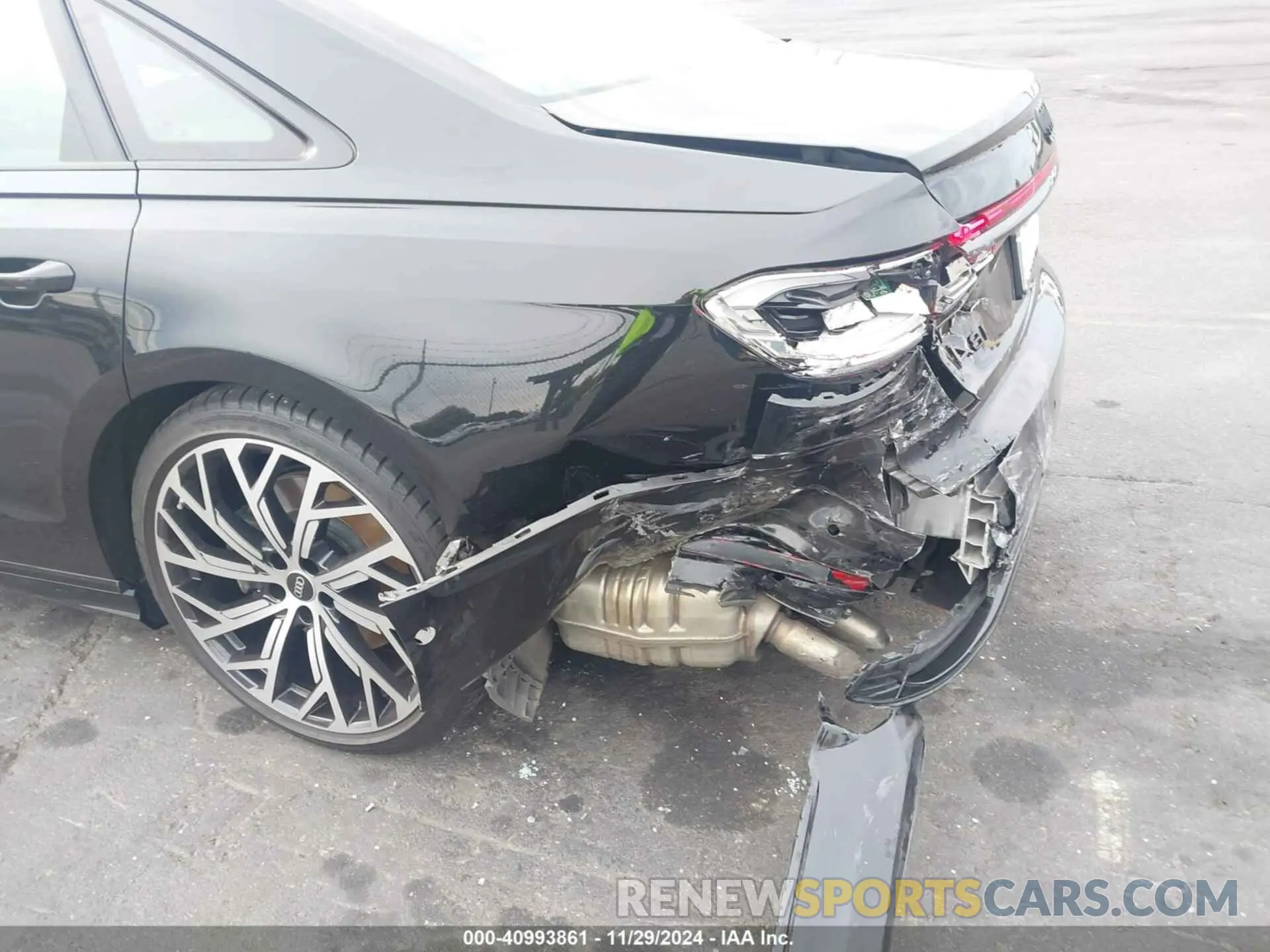6 fotografías del automóvil dañado WAULDAF86NN005750 AUDI A8 2022