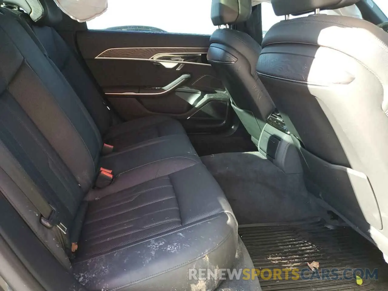 10 fotografías del automóvil dañado WAULDAF86NN009197 AUDI A8 2022