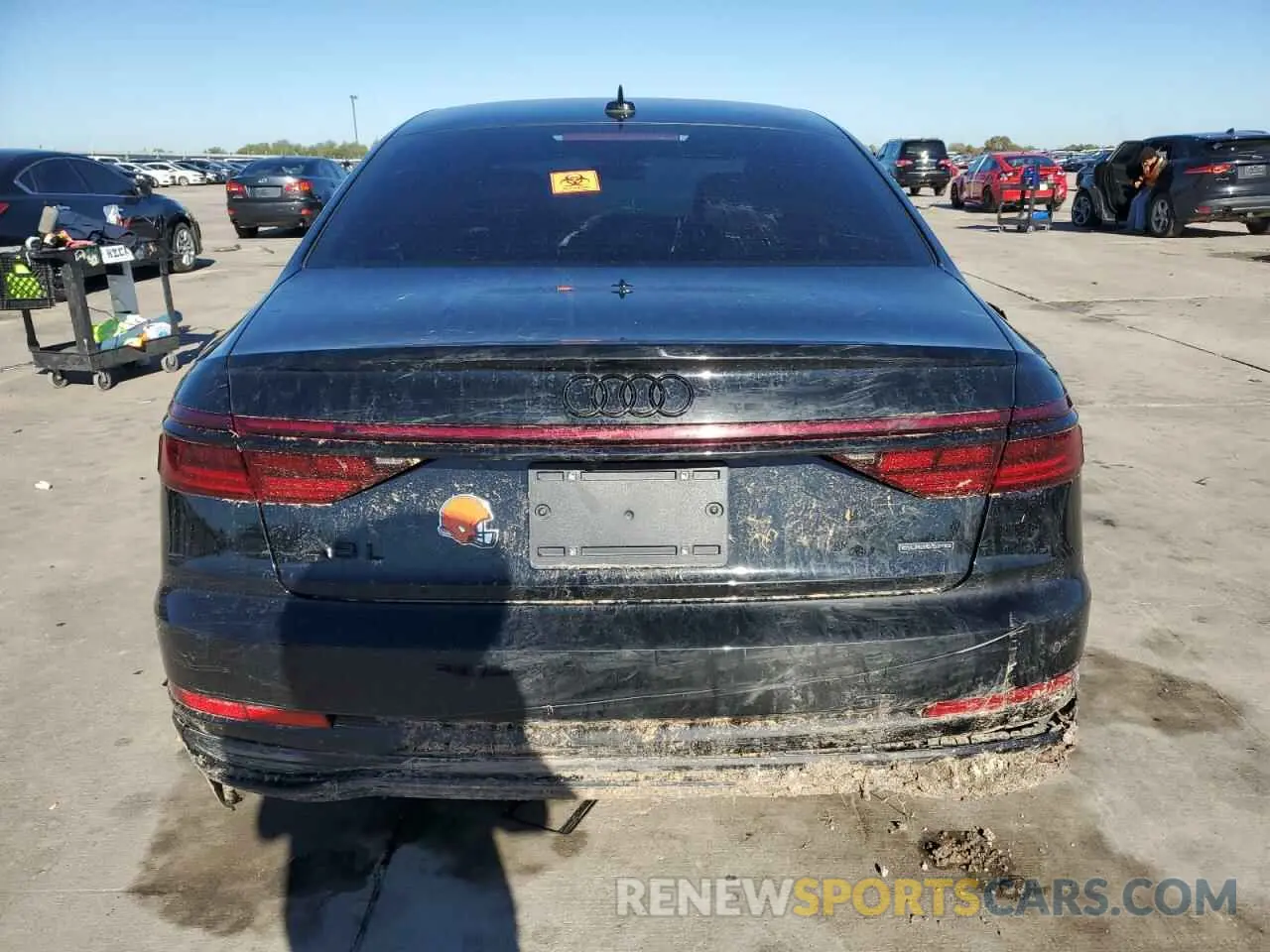 6 fotografías del automóvil dañado WAULDAF86NN009197 AUDI A8 2022