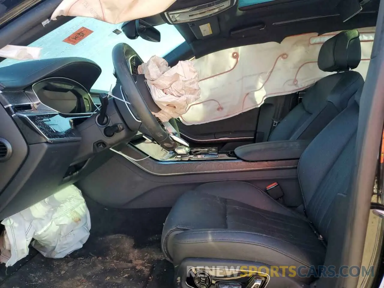 7 fotografías del automóvil dañado WAULDAF86NN009197 AUDI A8 2022