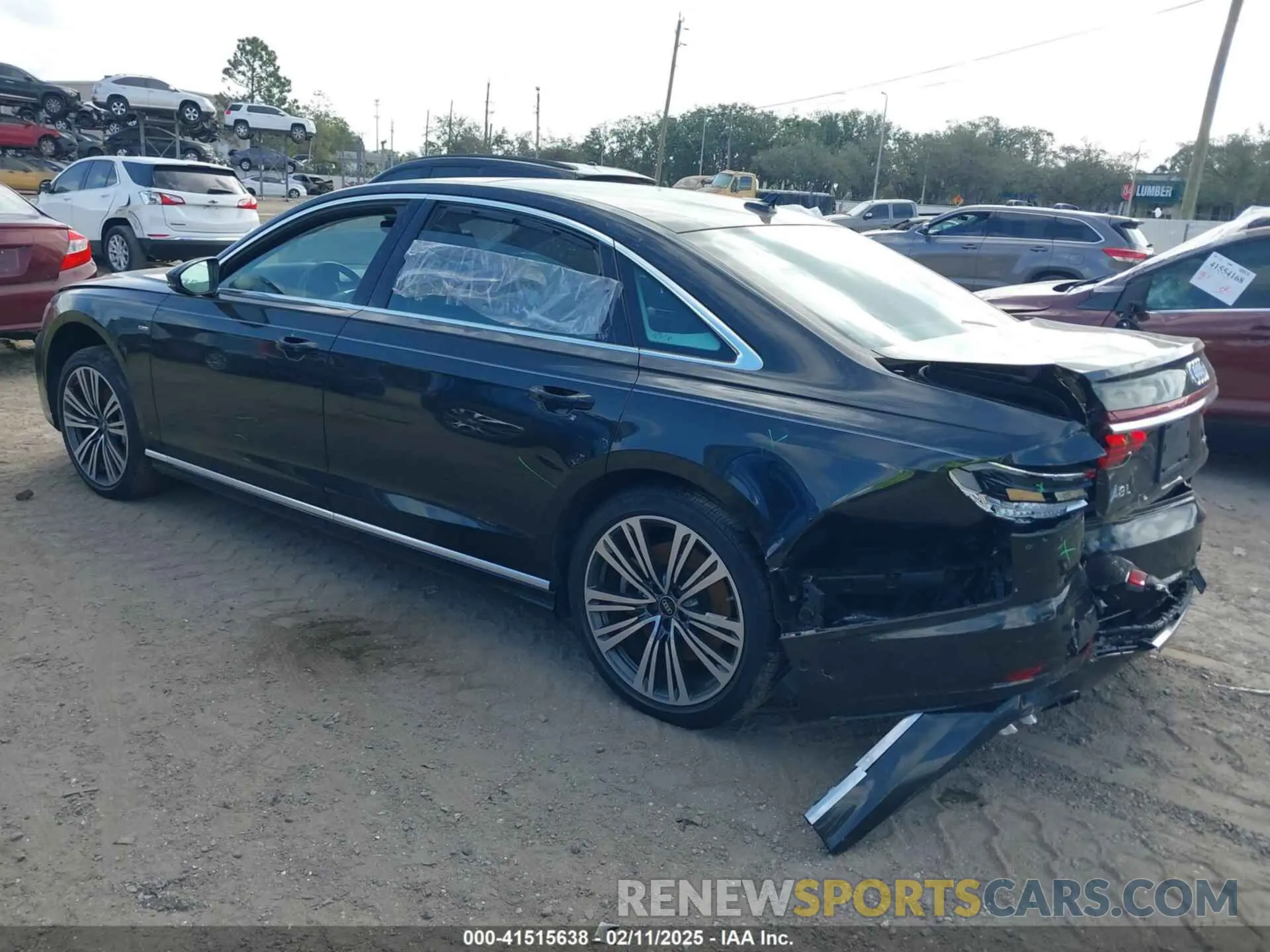 3 fotografías del automóvil dañado WAULDAF87NN001657 AUDI A8 2022