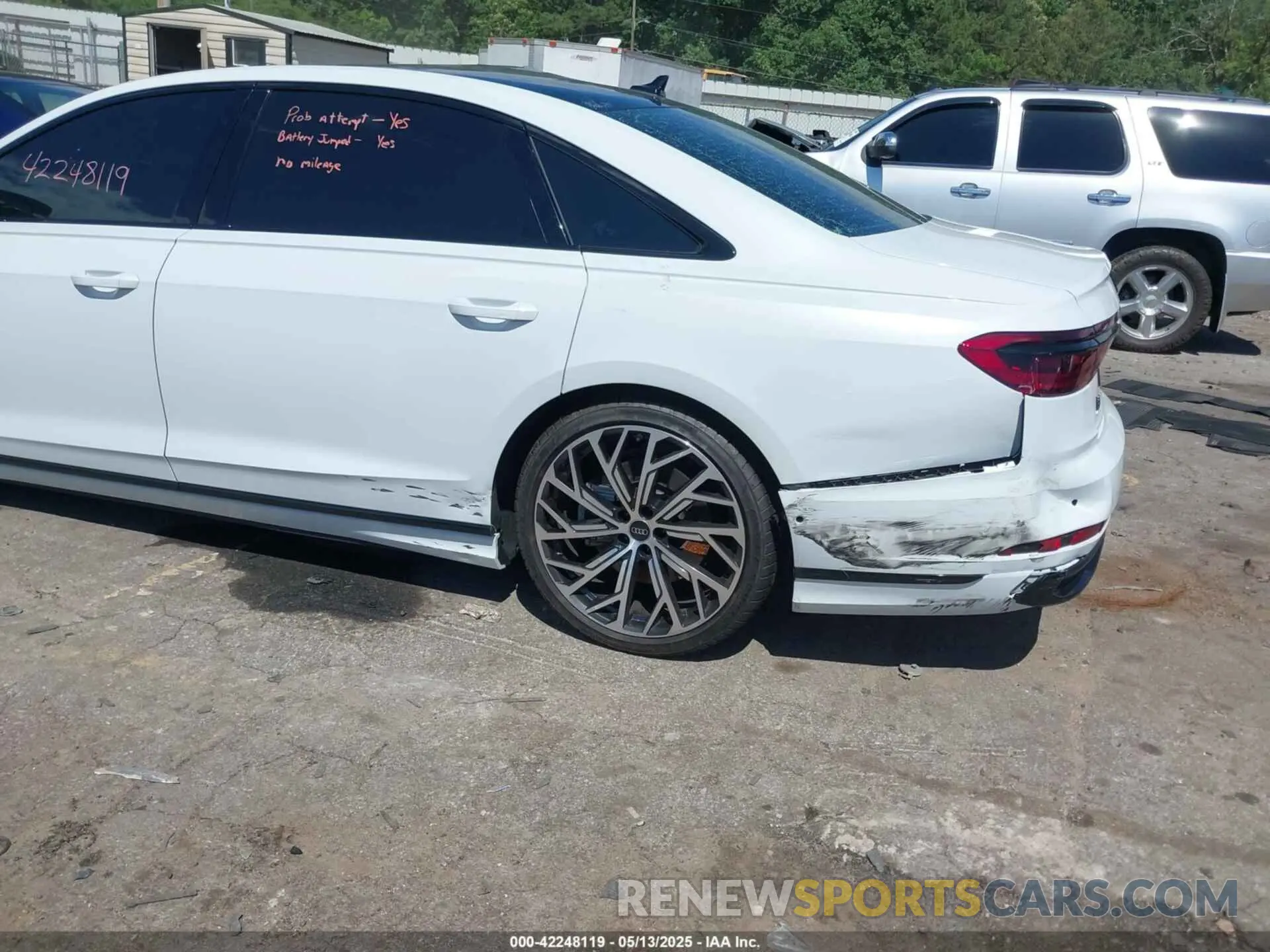 6 fotografías del automóvil dañado WAULDAF84RN001296 AUDI A8 2024