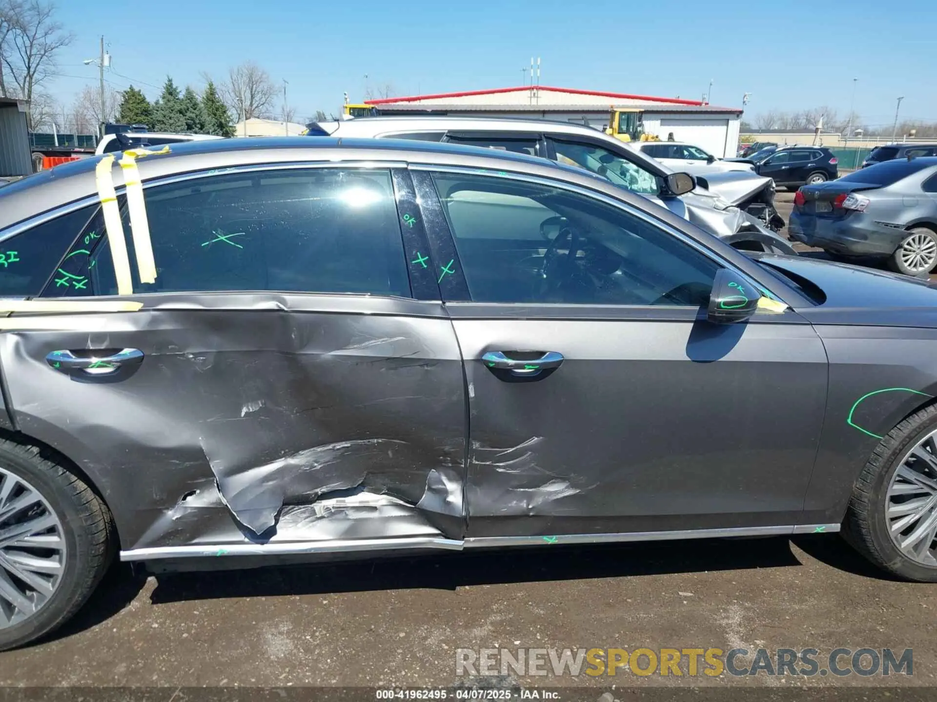 14 fotografías del automóvil dañado WAU8DAF82KN004287 AUDI A8 L 2019